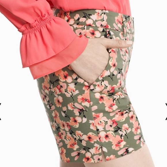 White House Black Market Floral Coastal 5” Shorts | Sage & Coral | size 0 - Picture 2 of 8